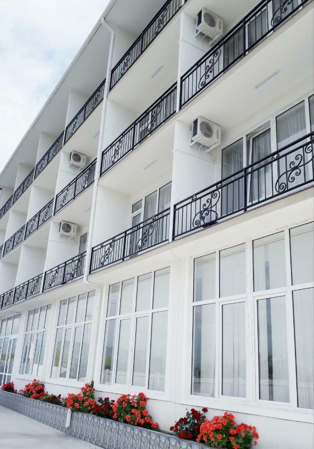 Sariya Hotel Kheivani Buitenkant foto