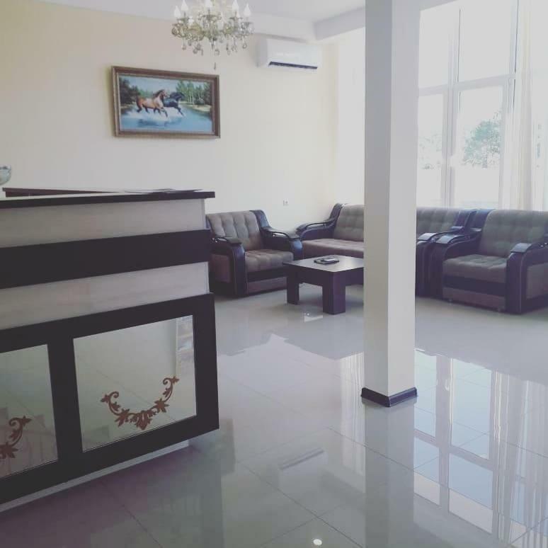 Sariya Hotel Kheivani Buitenkant foto