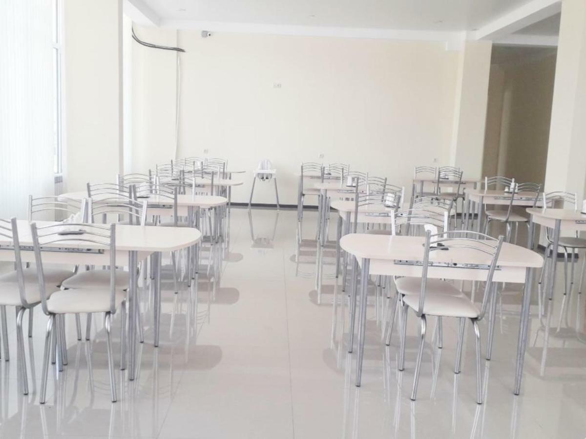 Sariya Hotel Kheivani Buitenkant foto