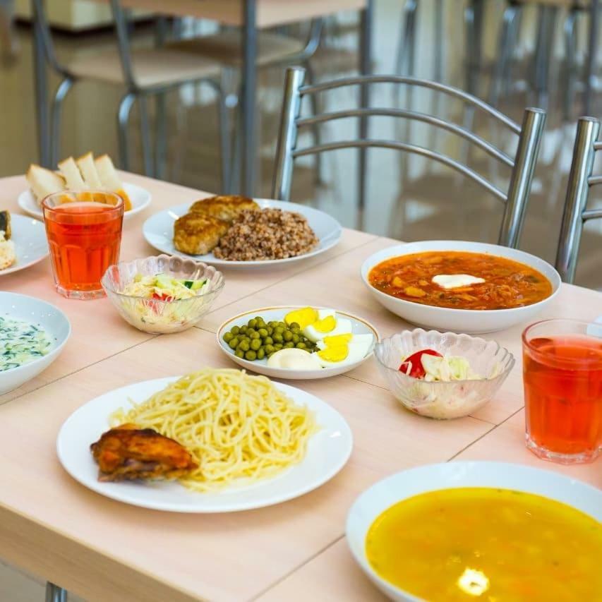Sariya Hotel Kheivani Buitenkant foto